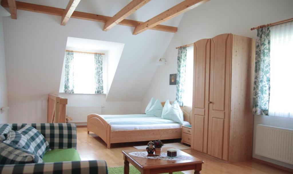 Ferienhof Uhudler-Arkaden Stegersbach Chambre photo