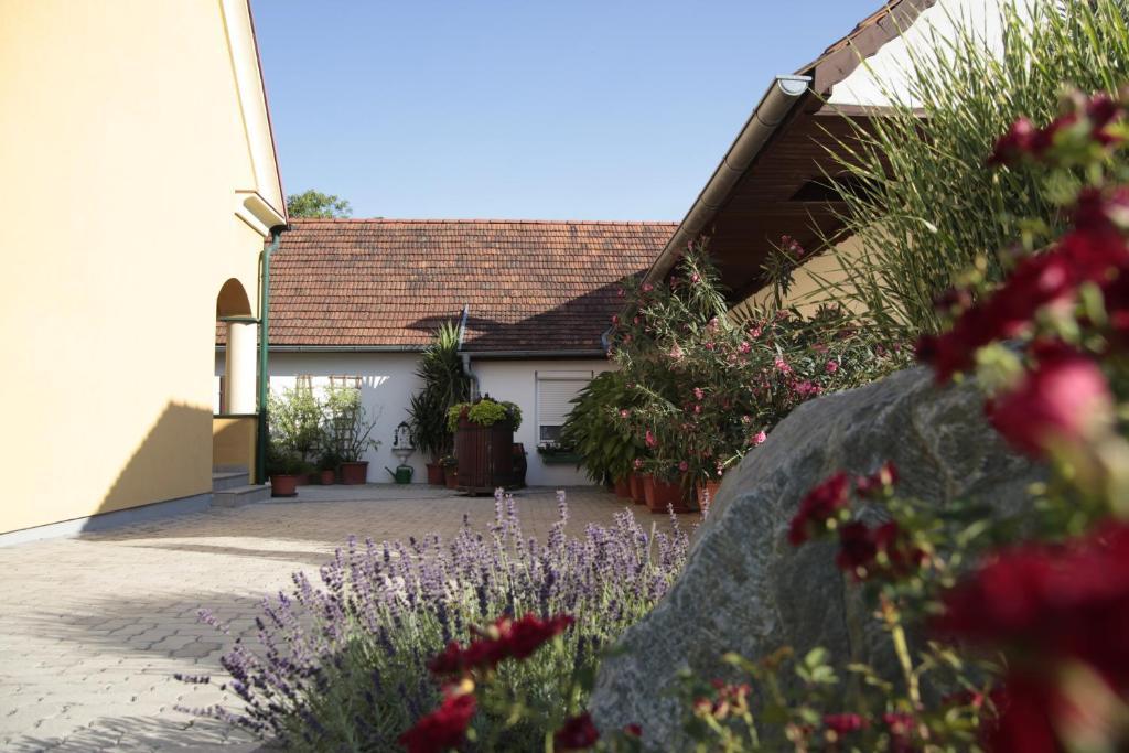 Ferienhof Uhudler-Arkaden Stegersbach Extérieur photo
